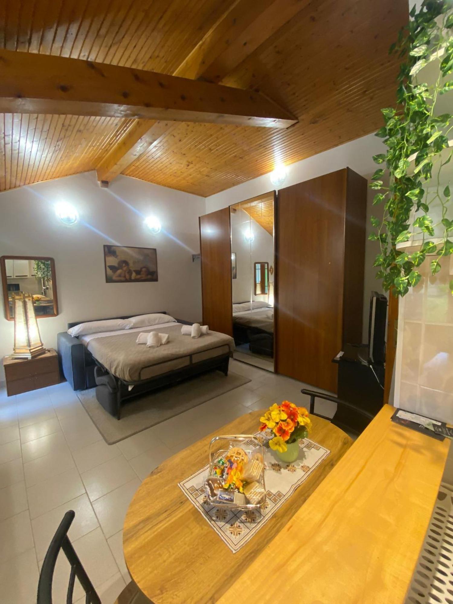 La Corte Dei Torri Loft On The Lake Oliveto Lario Экстерьер фото
